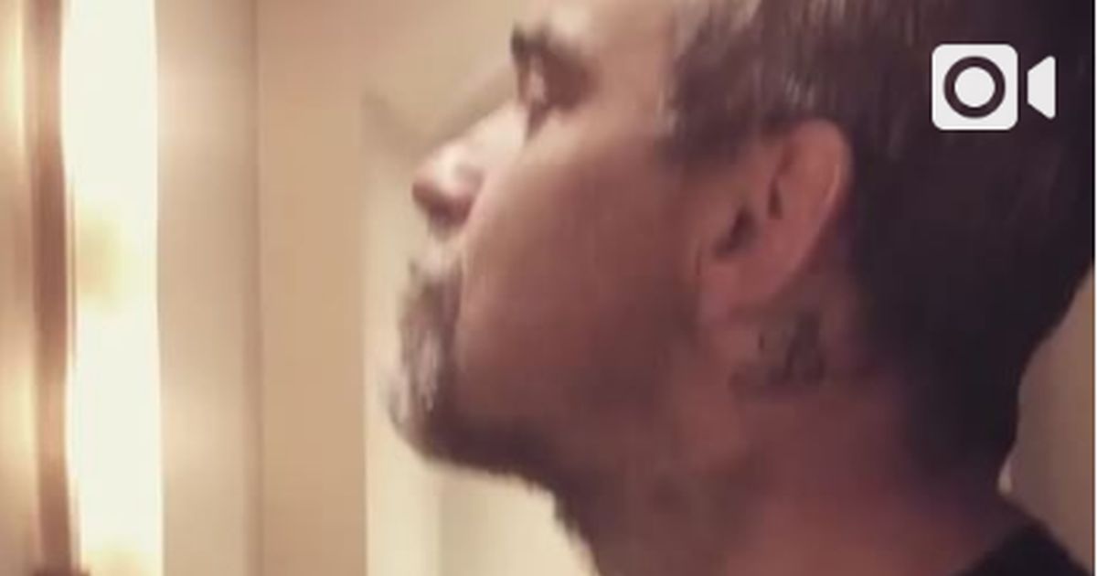 Robbie Williams: moustache si o no?