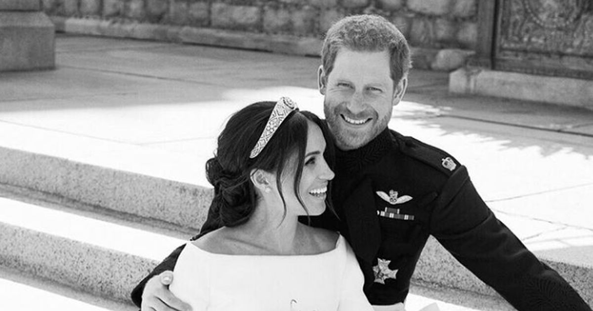 Harry e Meghan: il segreto del sorriso dietro la foto del matrimonio