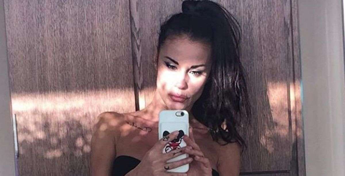 Antonella Mosetti irriconoscibile con Silvio Berlusconi