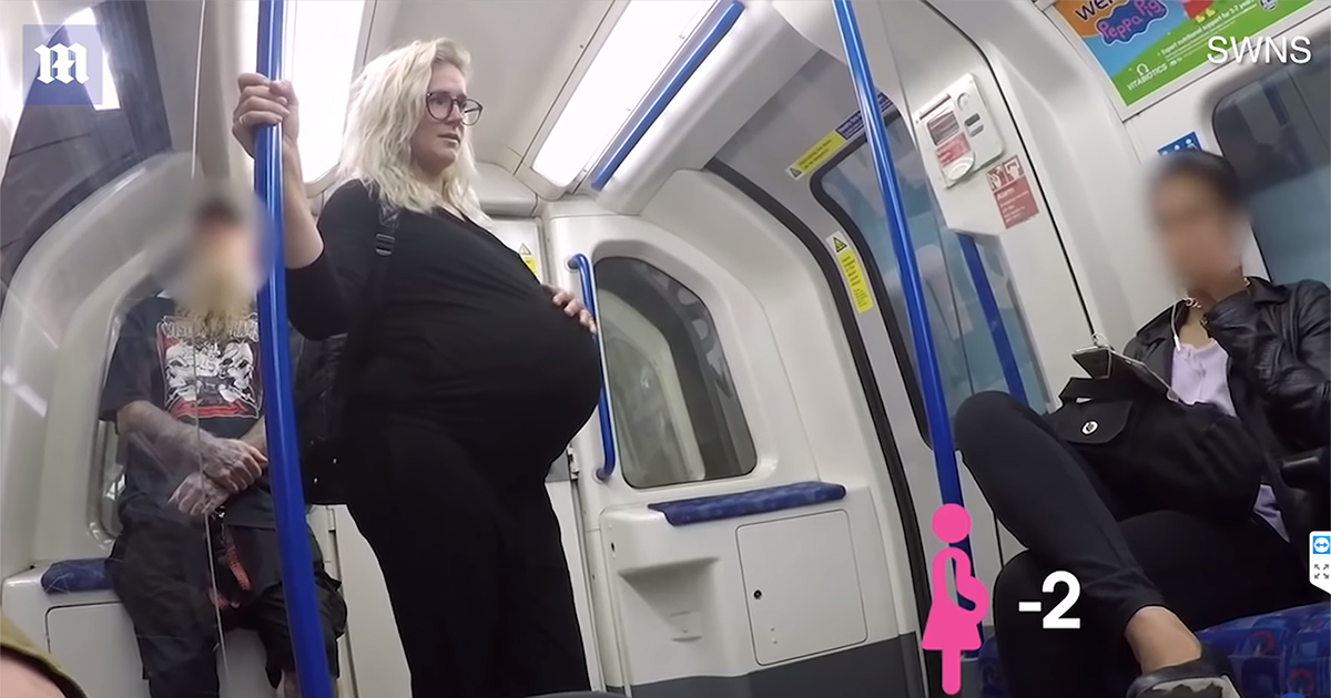 L'esperimento: si finge incinta per vedere chi le lascia il posto in metro...