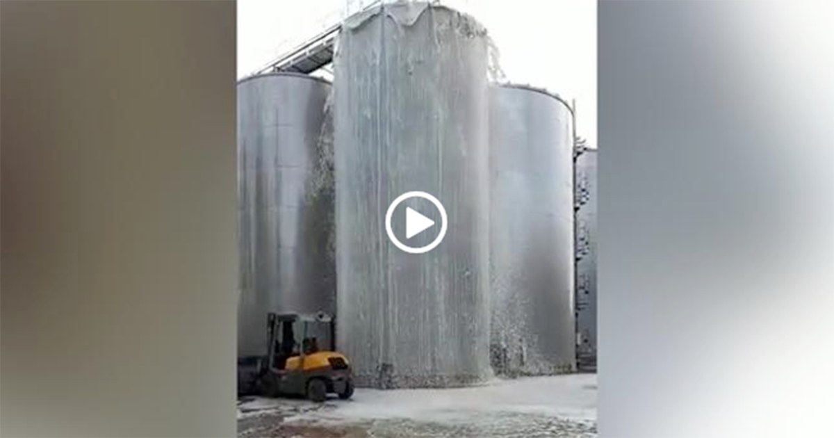 Salta il tappo del silos: per terra finiscono 30mila litri di prosecco