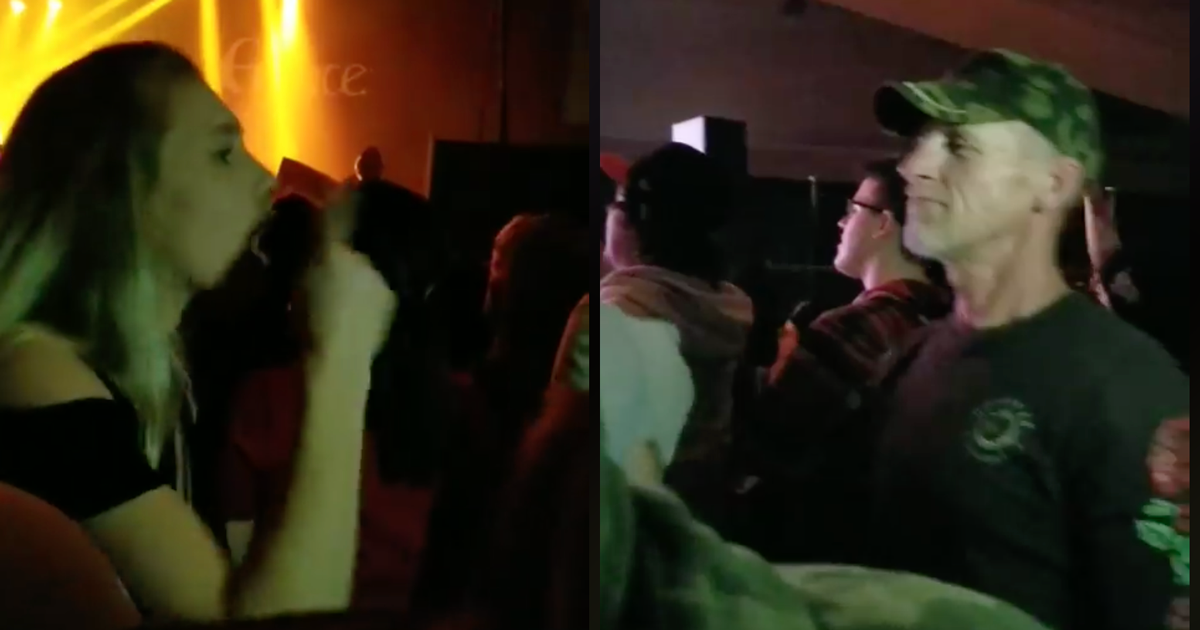 Va al concerto con il padre sordo e gli traduce le canzoni nella lingua dei segni, un video dolcissimo
