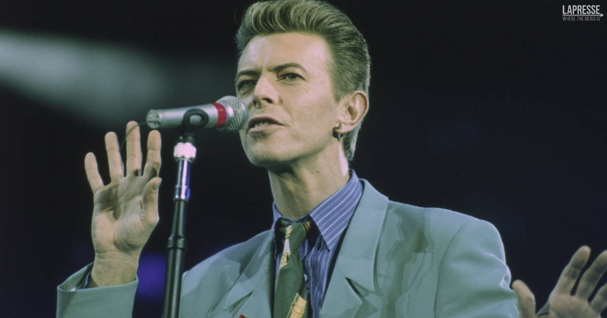David Bowie è il più grande artista del ventesimo secolo secondo il pubblico inglese