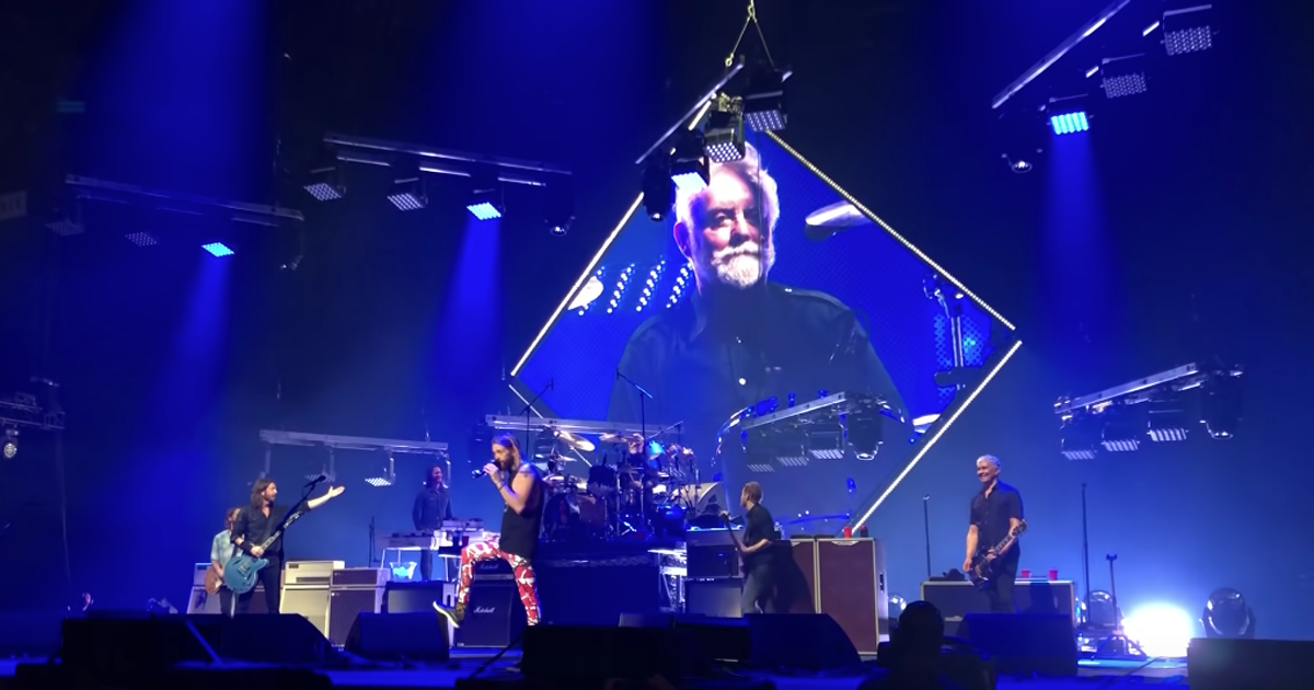 Roger Taylor dei Queen ha suonato Under Pressure con i Foo Fighters