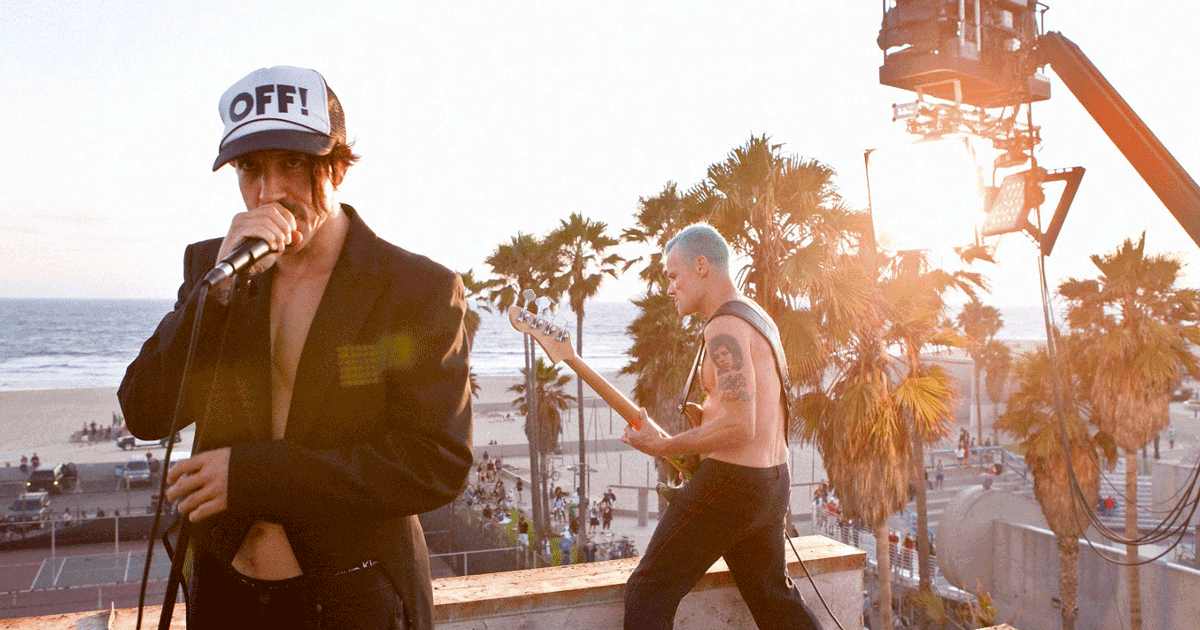 Red Hot Chili Peppers: il concerto alle piramidi verrà trasmesso in streaming