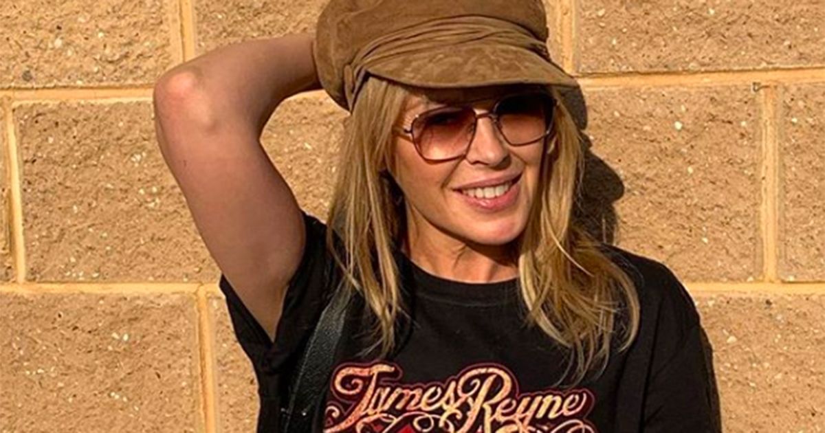 Kylie Minogue: compie 51 anni e pubblica la sua foto da bambina