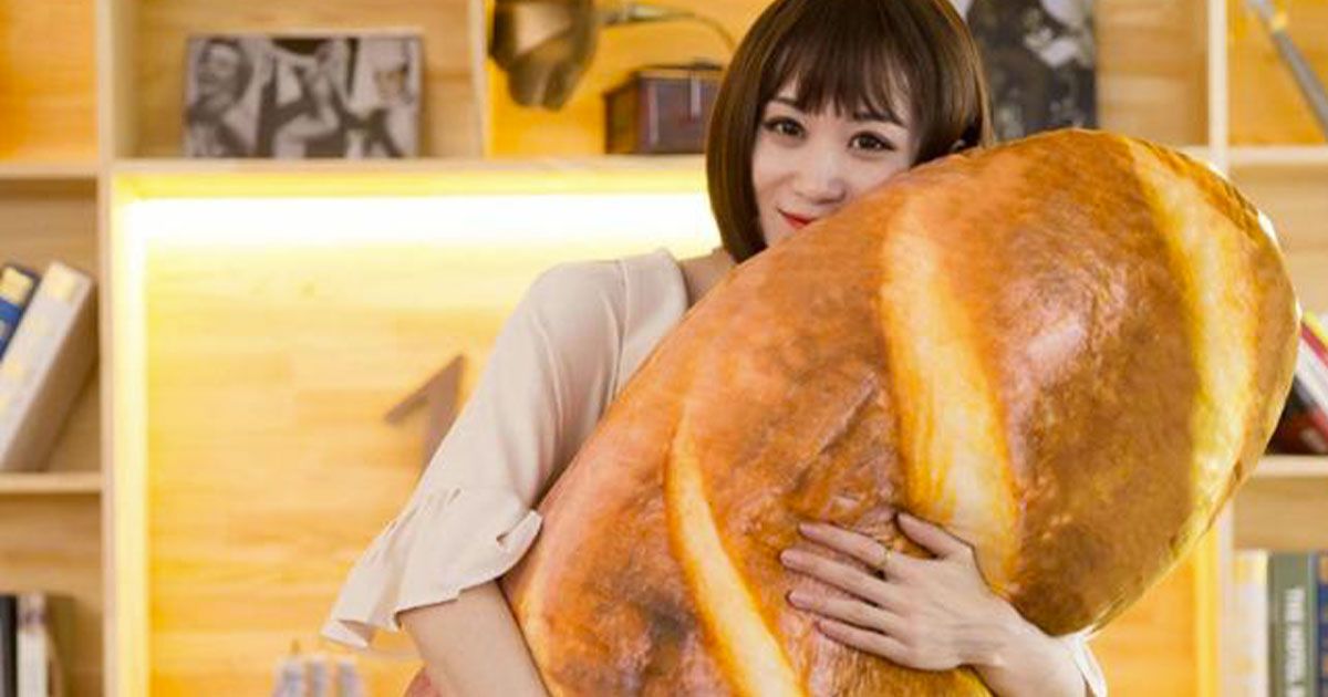 La notte sarà più comoda: arriva il cuscino a forma di pane