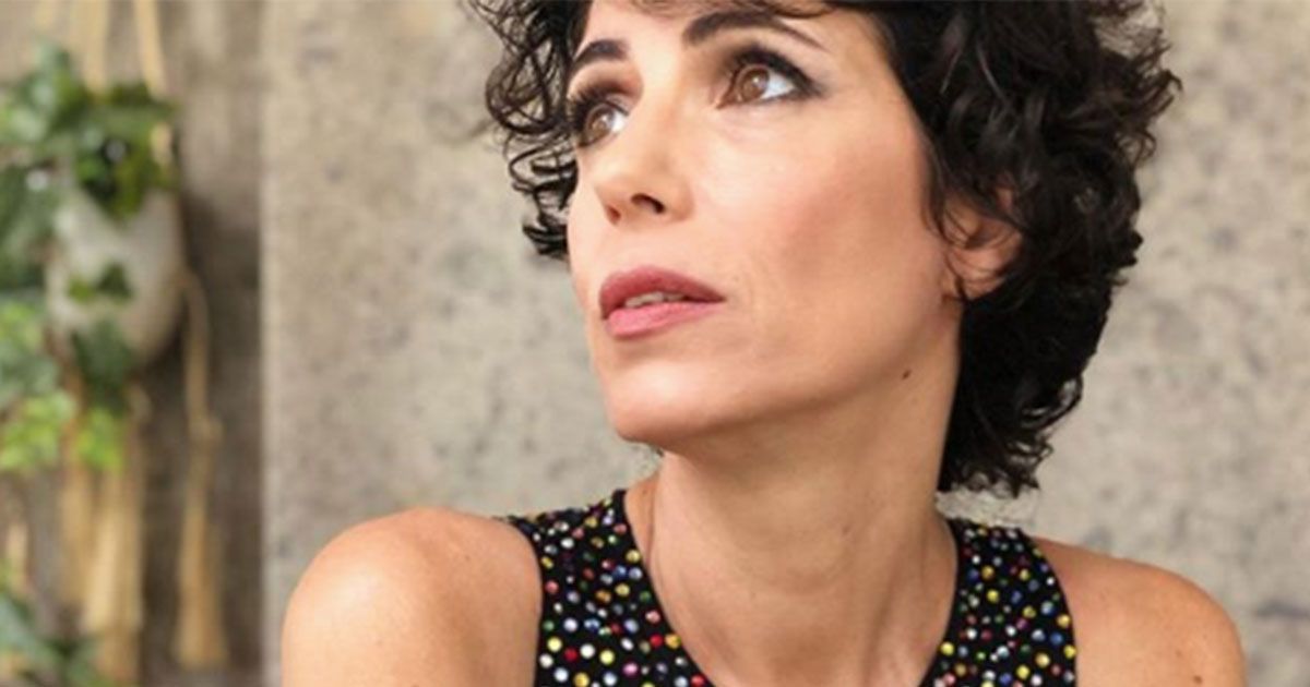 Giorgia, come una splendida Sirenetta in acqua