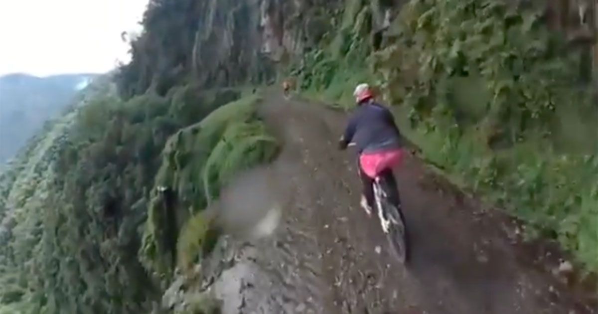 La strada della paura: in Bolivia il sentiero da incubo per chi va in bicicletta