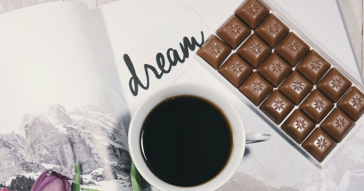 Ecco perché non si dovrebbe masticare il cioccolato