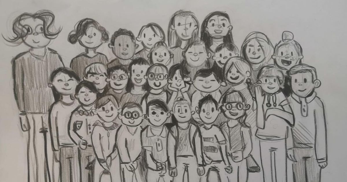 Foto di classe a sorpresa. Il disegno del bambino ritrae tutti e sembra una stampa