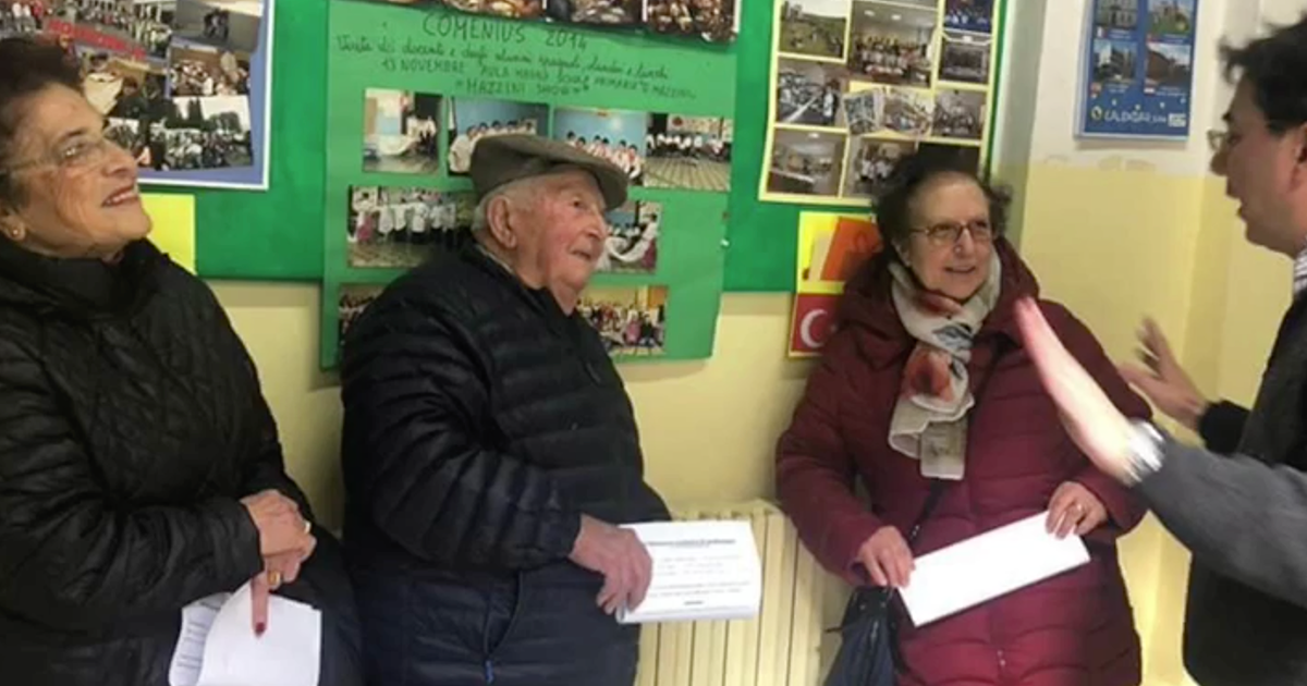 Tre anziani superano l’esame di terza media. Un esempio per tutti noi