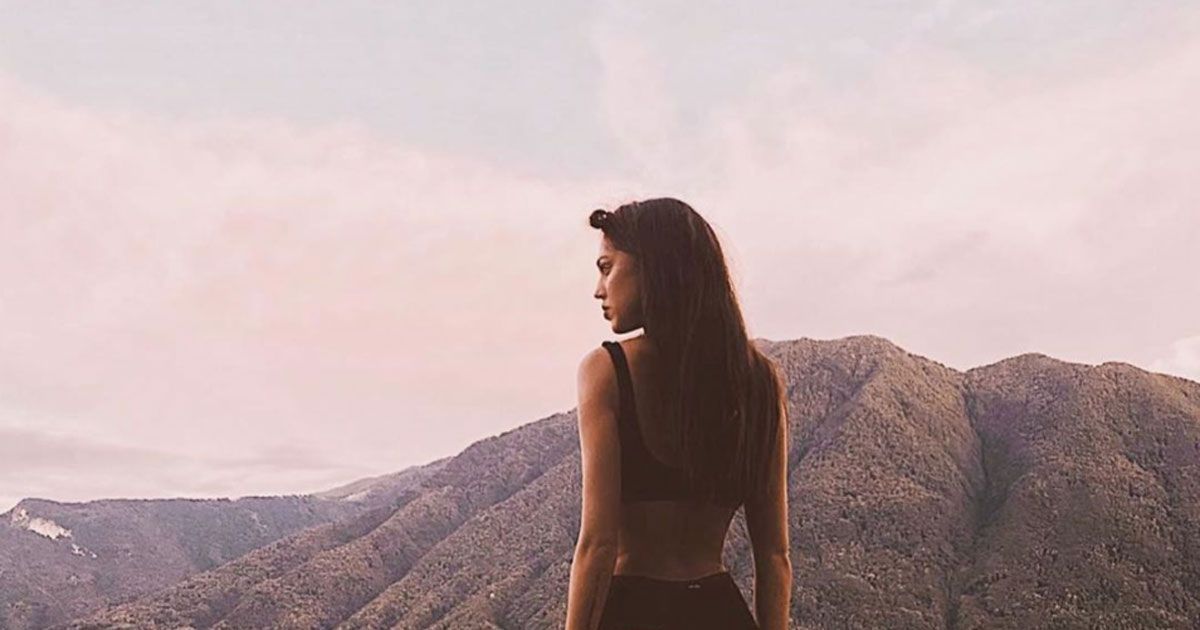 Cecilia Rodriguez in costume sul Lago di Como: la foto è bollente