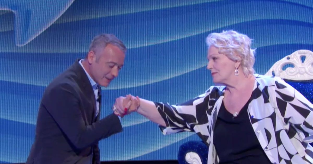“Io e Te”: il gesto di Pierluigi Diaco scatena le polemiche, ecco cosa è successo