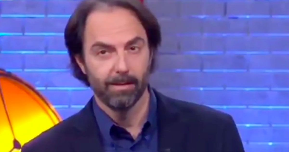 Neri Marcorè a “I soliti ignoti” imita il premier Conte: è standing ovation