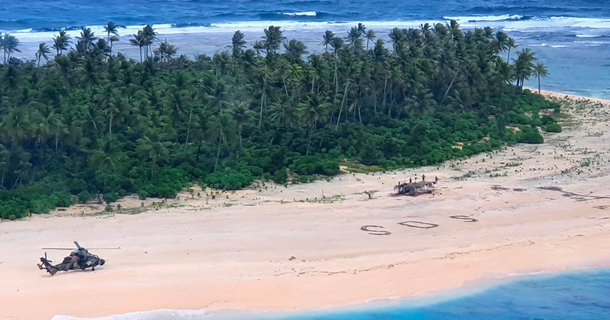 Un gruppo di naufraghi si è salvato scrivendo “SOS” sulla spiaggia