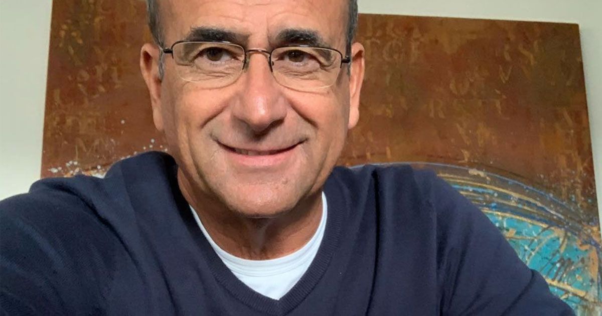Carlo Conti diventa un cartoon e debutta in “44 gatti”
