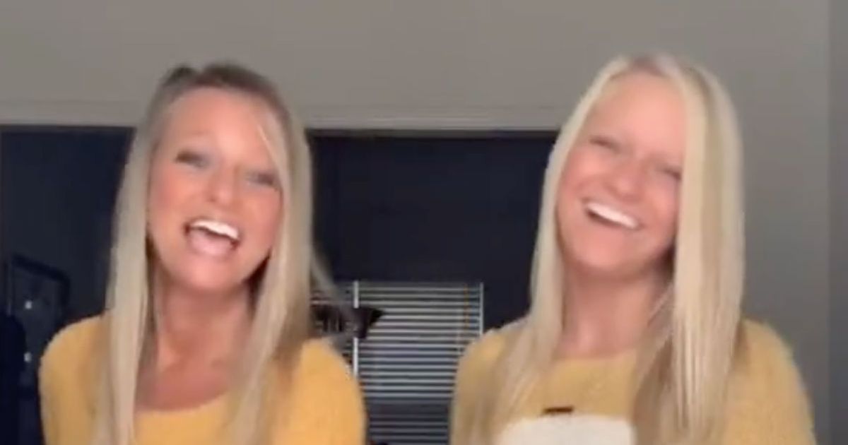 Madre e figlia sono identiche: ecco i video che hanno fatto impazzire TikTok