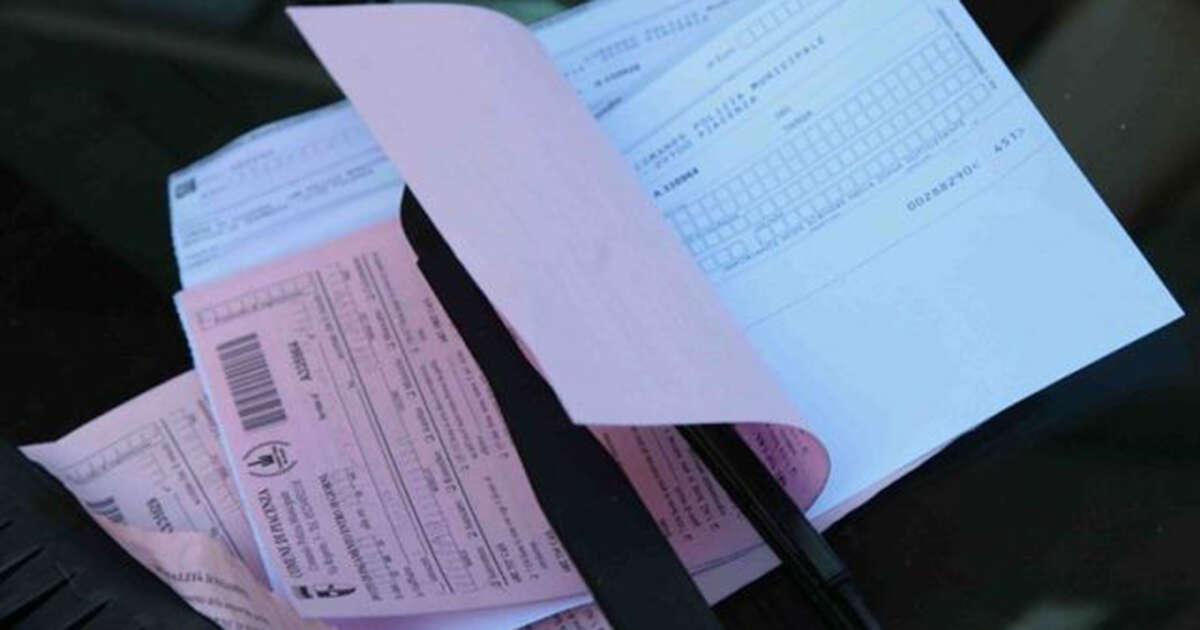 Attenzione alla “truffa del finestrino”: una multa che paghiamo anche se non è nostra