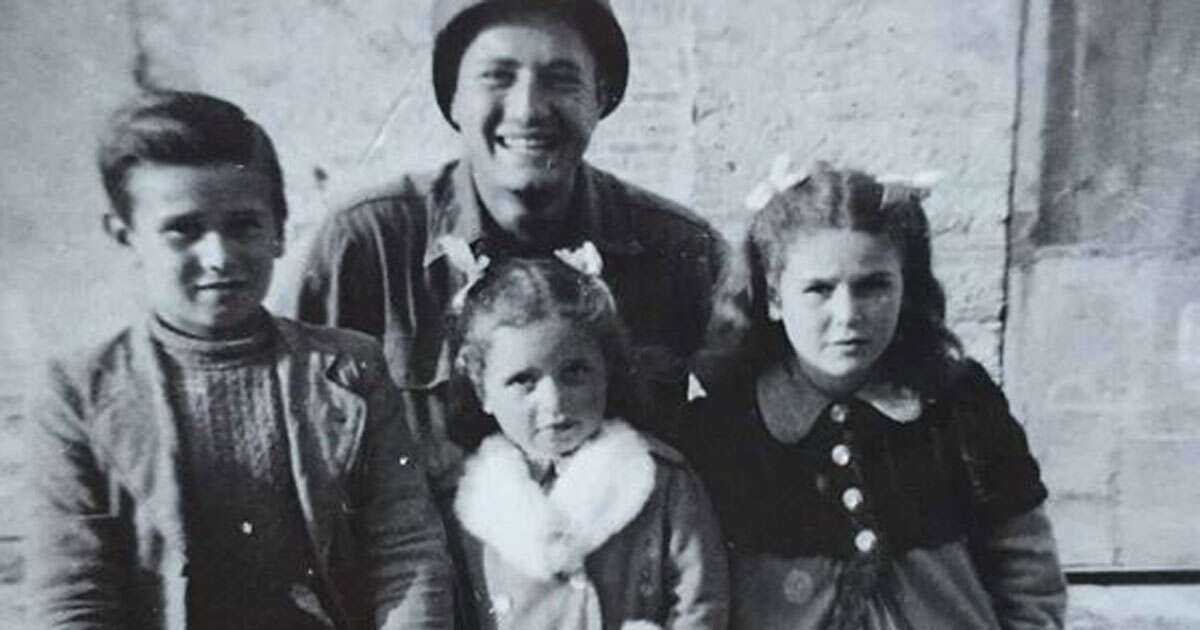 Dopo 76 anni, questo ex soldato americano ha ritrovato i tre bambini italiani che aveva salvato