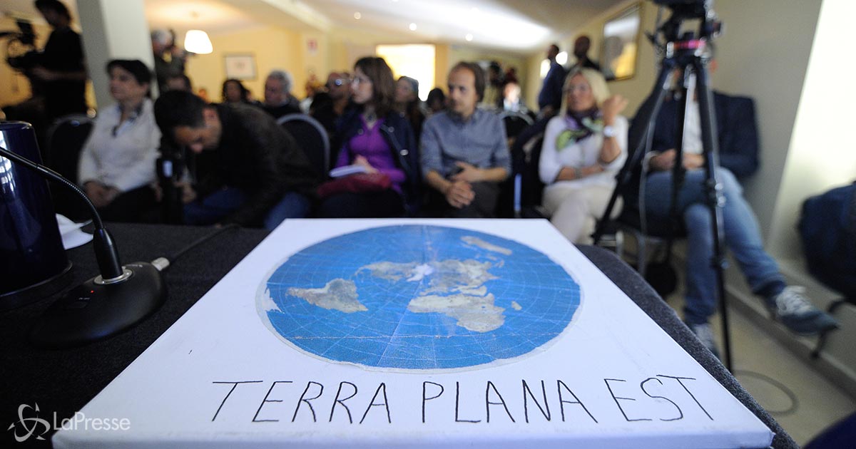 La raccolta fondi per inviare un terrapiattista nello spazio e convincerlo che la Terra è tonda