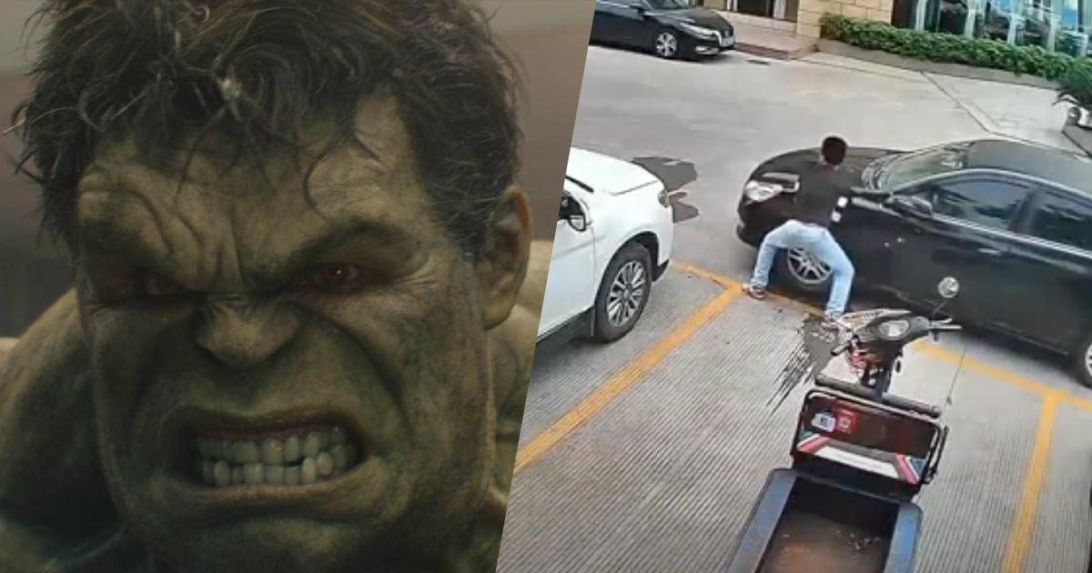 Un’auto lo blocca nel parcheggio, lui si arrabbia e la sposta a mani nude