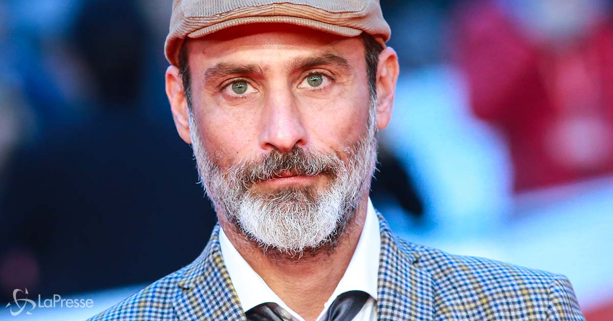 Bello e impossibile, l’ultima foto di Raz Degan scatena le fan: ecco i commenti