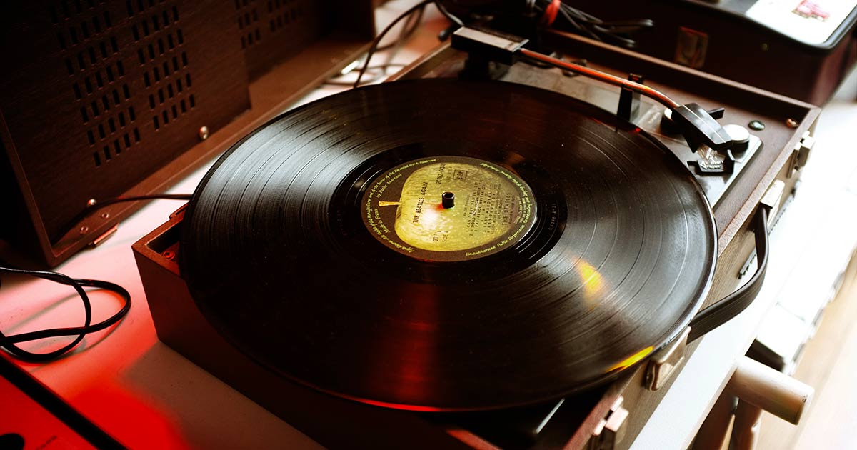 Le vendite dei vinili superano quelle dei CD, non succedeva da 30 anni