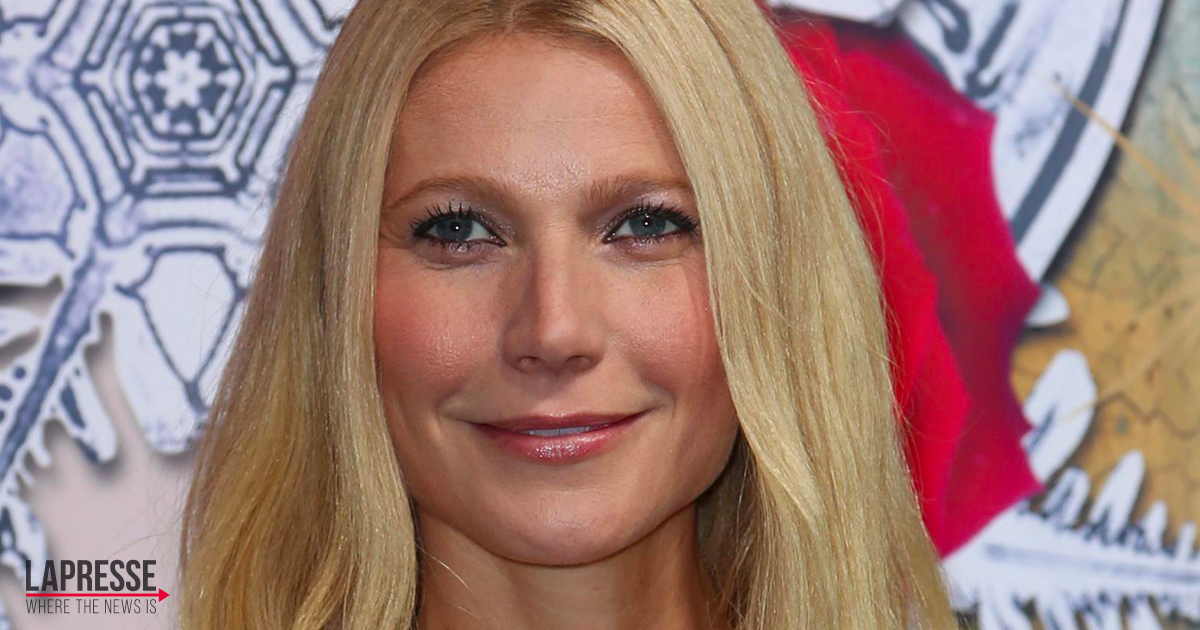 Gwyneth Paltrow è in vacanza a Firenze: ecco il selfie “da turisti” con il compagno