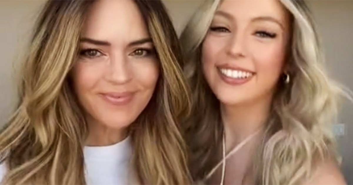 Chi è la più giovane? Madre e figlia sono identiche, ecco i video su TikTok