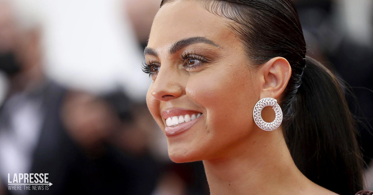 Georgina Rodriguez pubblica il suo allenamento mattutino in terrazza