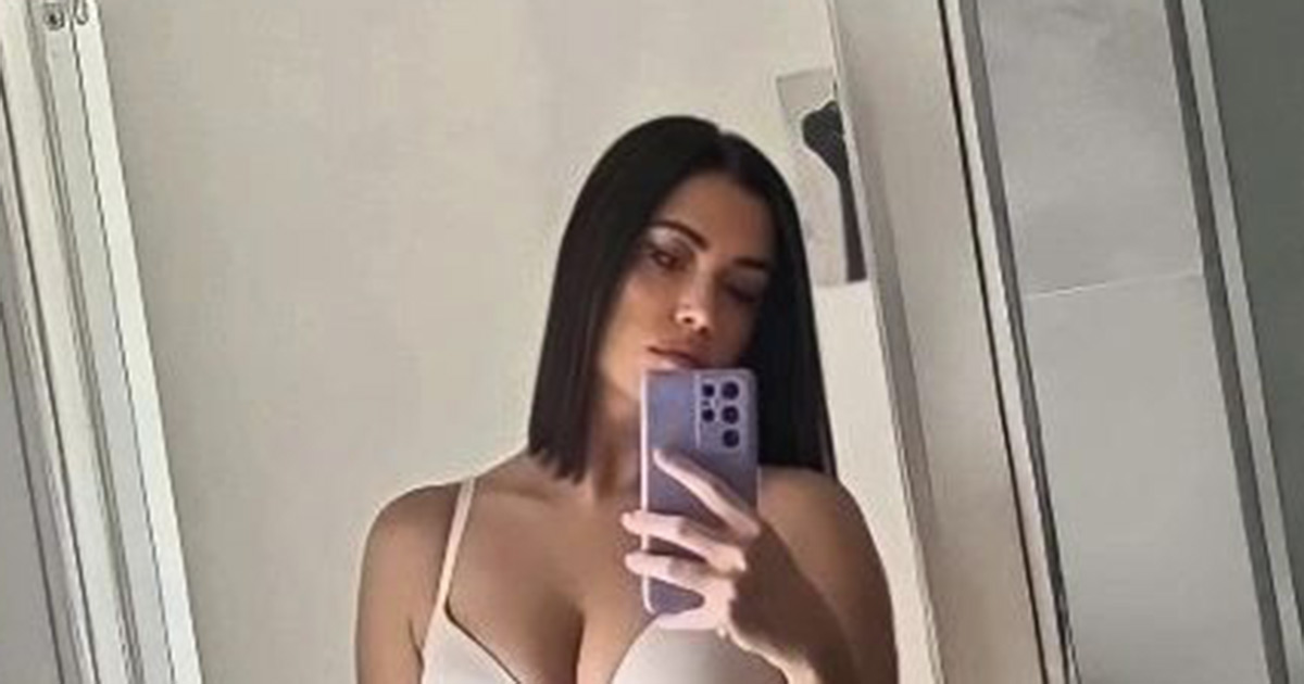 Claudia Ruggeri La Foto In Intimo Conquista Instagram