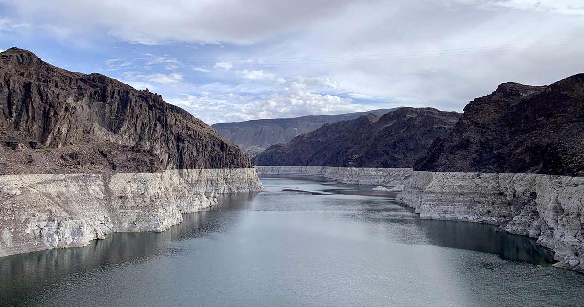 Le acque del lago si asciugano e riemerge una nave della seconda guerra mondiale: ecco il video