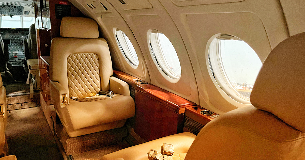 Viaggi con i jet privati: grazie a questi siti chiunque può sapere quanto inquinano i Vip