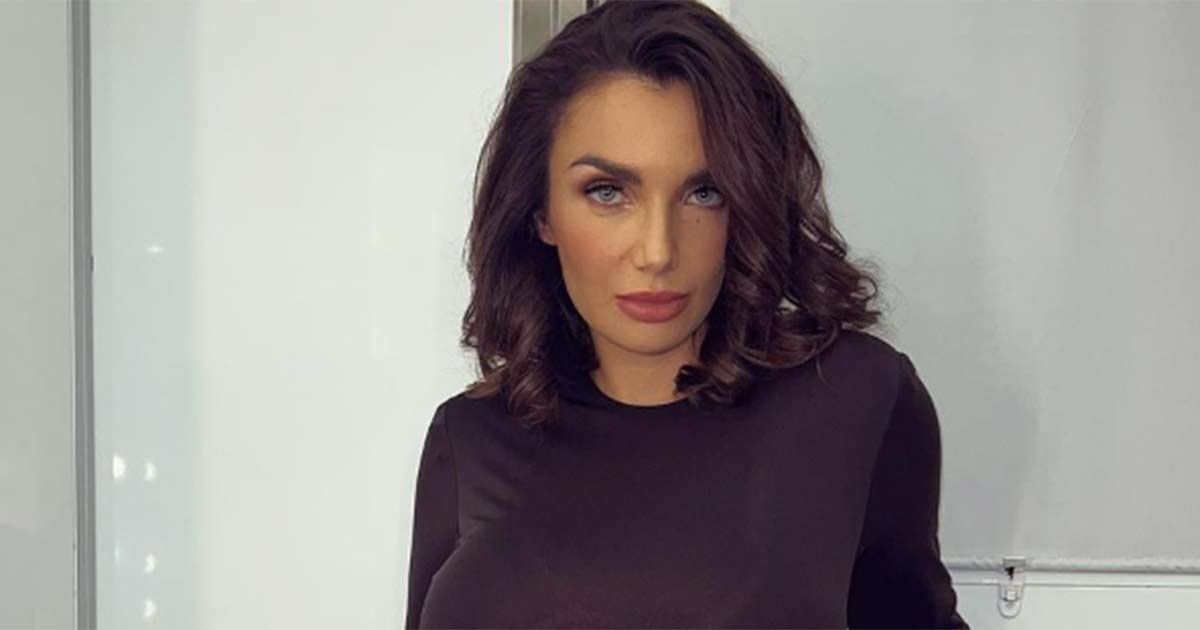 Le trasparenze mostrano più del dovuto: Elettra Lamborghini è pura seduzione