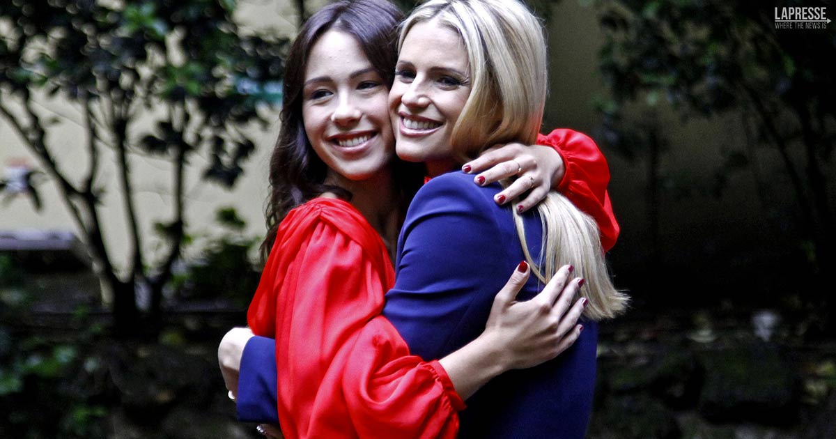 Tutti i sogni di una mamma e di una figlia: ecco l’ultimo post di Michelle Hunziker per Aurora Ramazzotti