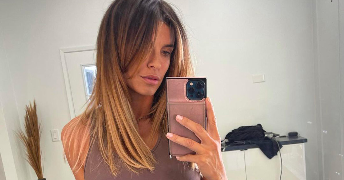 Elisabetta Canalis si allena all’alba sulla sua terrazza: ecco la reazione dei follower