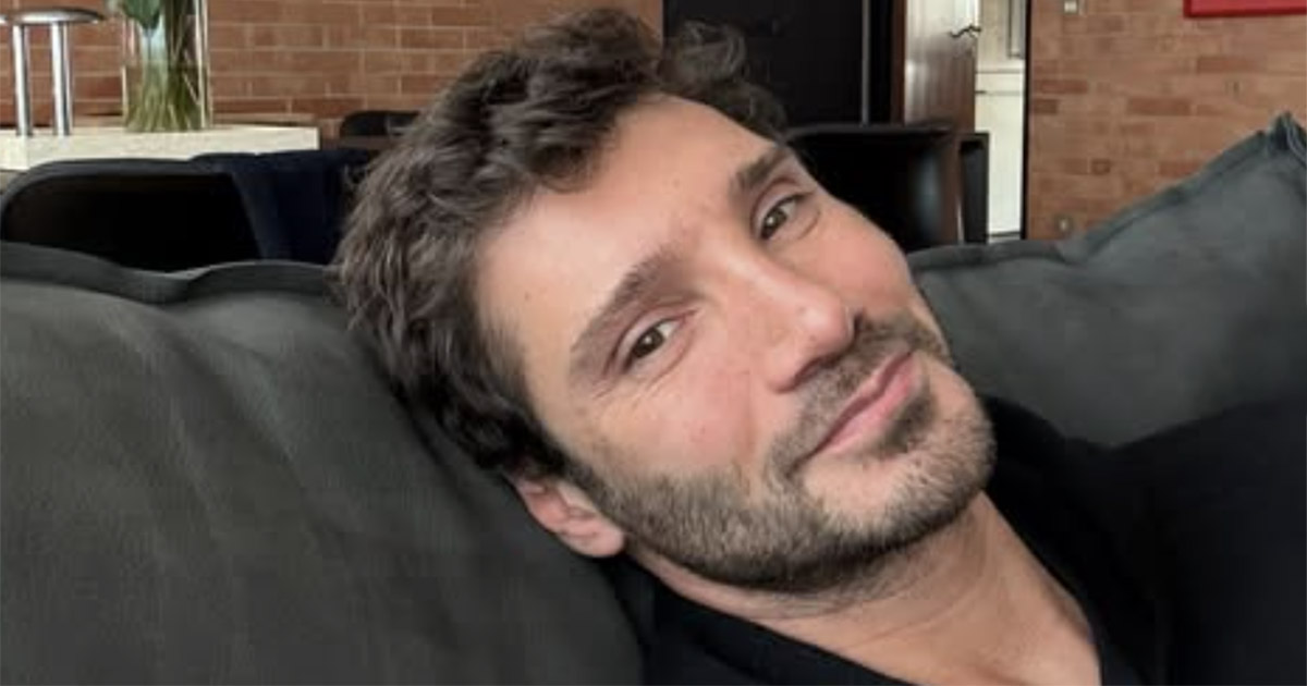 Troppo gossip attorno a Stefano De Martino, tensioni con la Rai? Il conduttore risponde