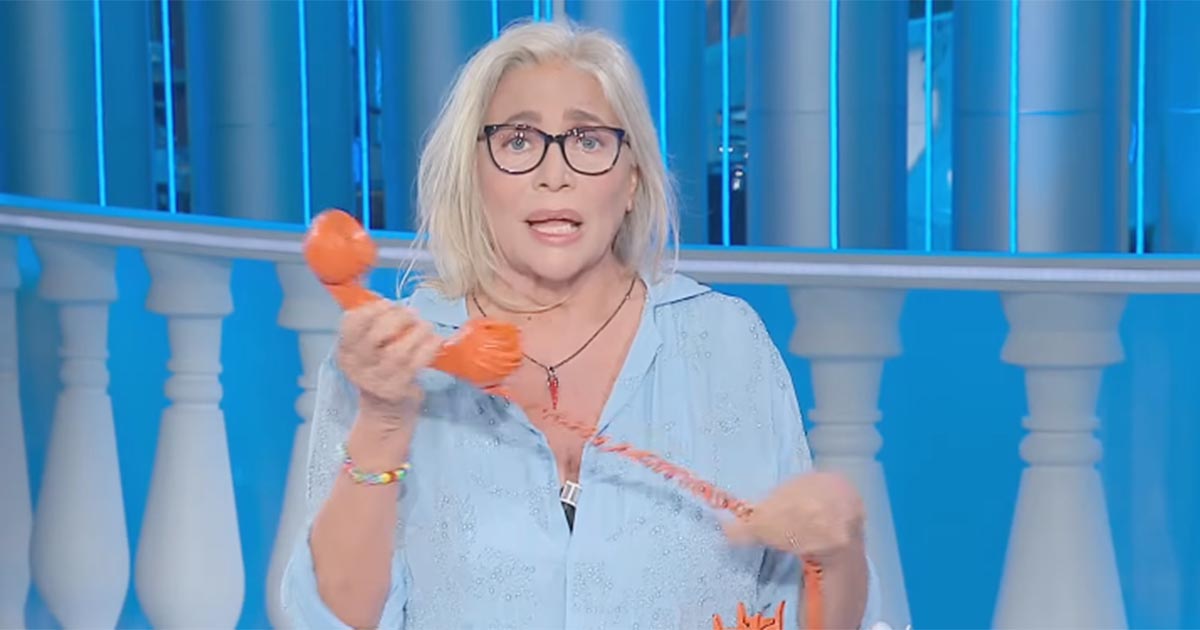 Caos a Domenica In, Mara Venier lascia oppure no? Gli ultimi aggiornamenti e il primo abbandono