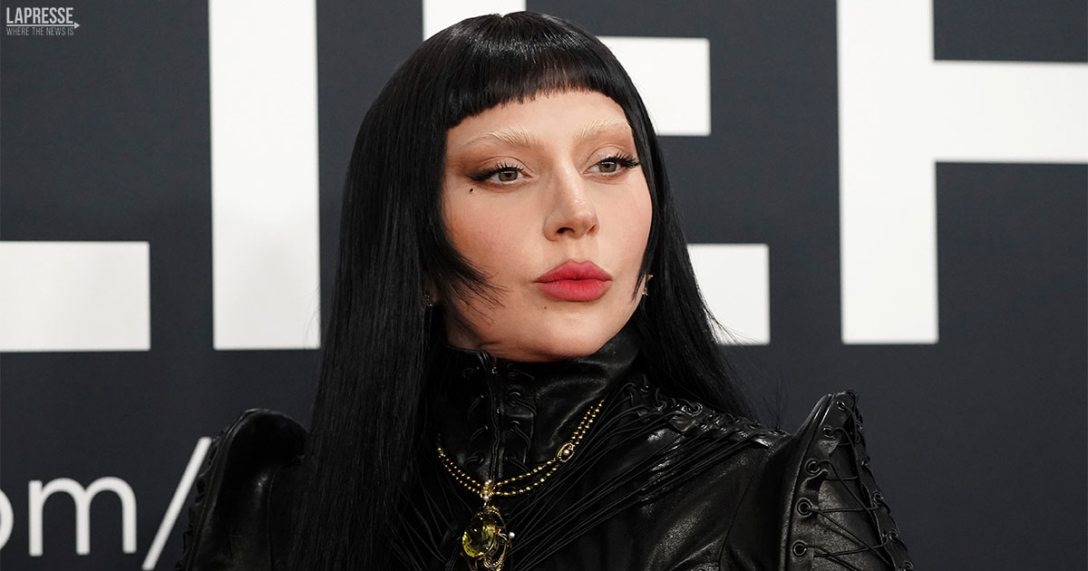 Lady Gaga pubblica nuova musica per la serie Mercoledì: ecco “Dead Dance”
