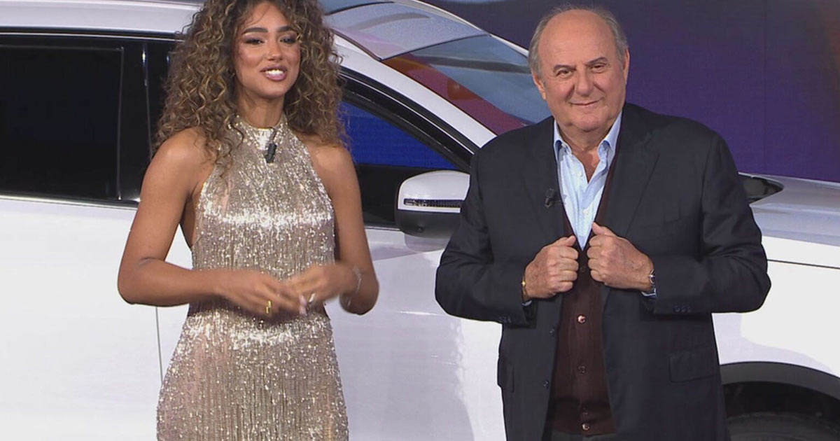 La Ruota della Fortuna: Gerry Scotti e Samira Lui di nuovo in lacrime, ma non tutti gradiscono