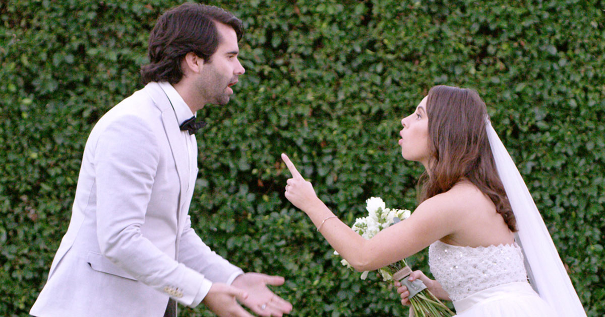Dal sì al tradimento: la sposa trova il neo marito con una parente stretta subito dopo le nozze ad Alghero