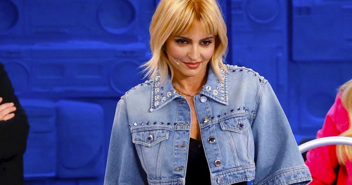 Amici 25: Veronica Peparini critica un allievo, lui si spoglia per protesta