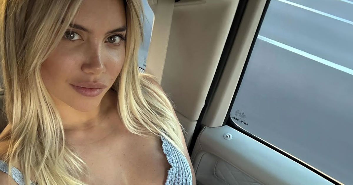 Il top si sbottona, si vede tutto: Wanda Nara è pura seduzione