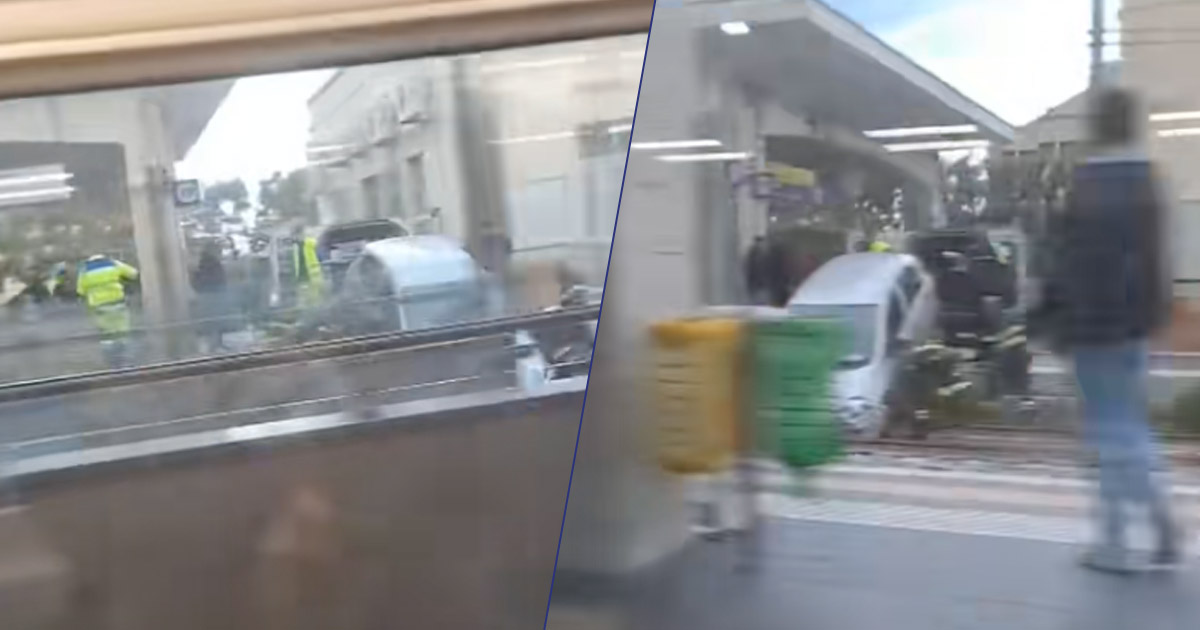 Manovra surreale a Bari, entra con l’automobile in stazione e si incastra sui binari: il video è virale