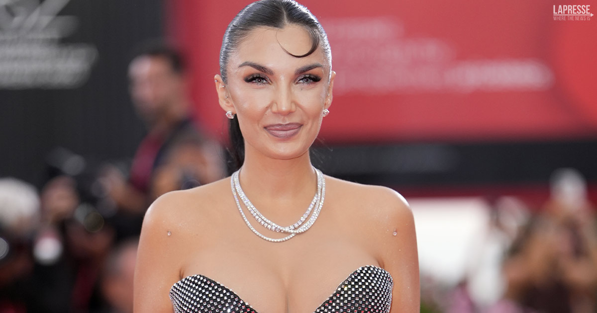 Elettra Lamborghini si spoglia per l’ultima puntata di Boss in incognito, i follower faticano a riconoscerla