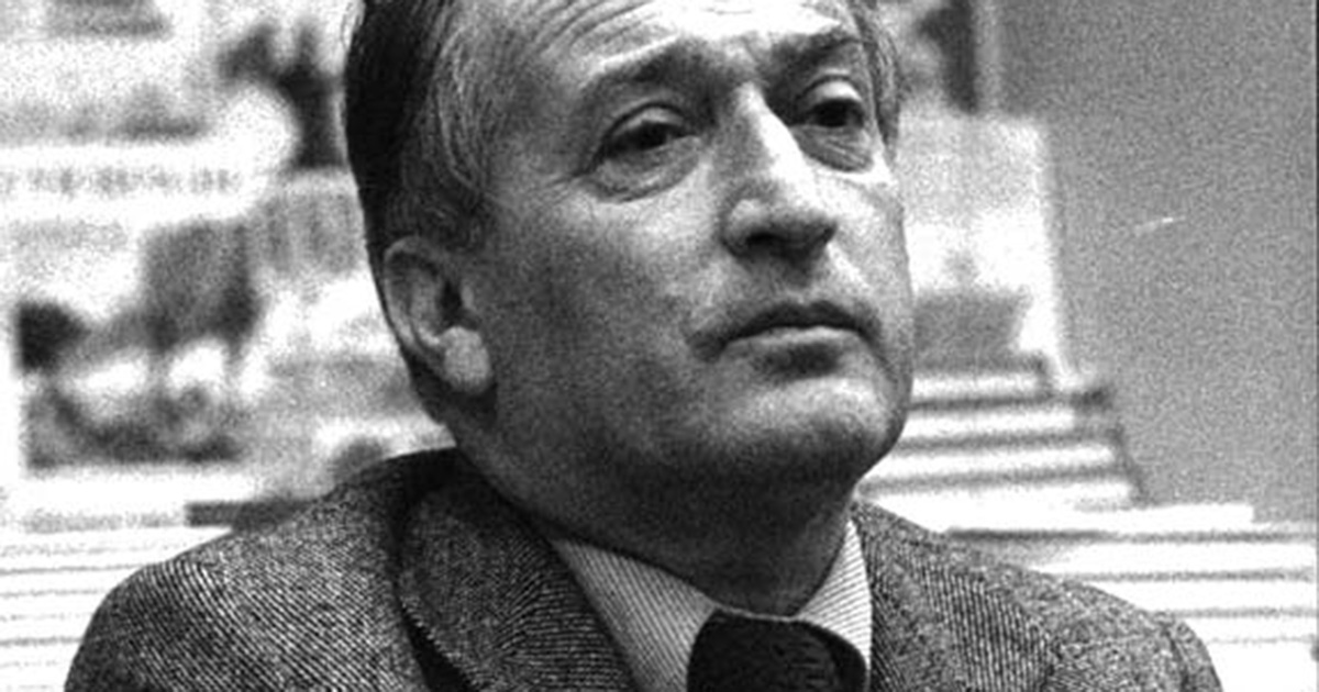 Gianni Rodari, scoperta una filastrocca inedita a un giorno dal suo compleanno: era in casa di un amico Gianni Rodari, scoperta una filastrocca inedita a un giorno dal suo compleanno: era in casa di un amico