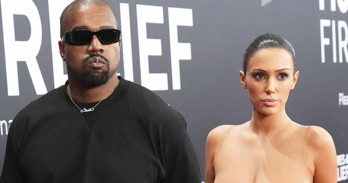 Bianca Censori mostra il lato B il look audace della moglie di Kanye West d scandalo allaeroporto