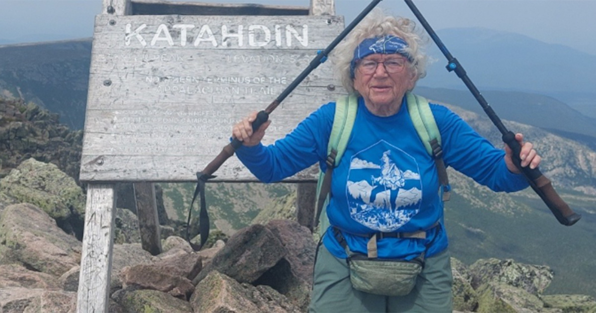Con 3500 km di cammino questa 80enne ha infranto un record incredibile Con 3500 km di cammino questa 80enne ha infranto un record incredibile