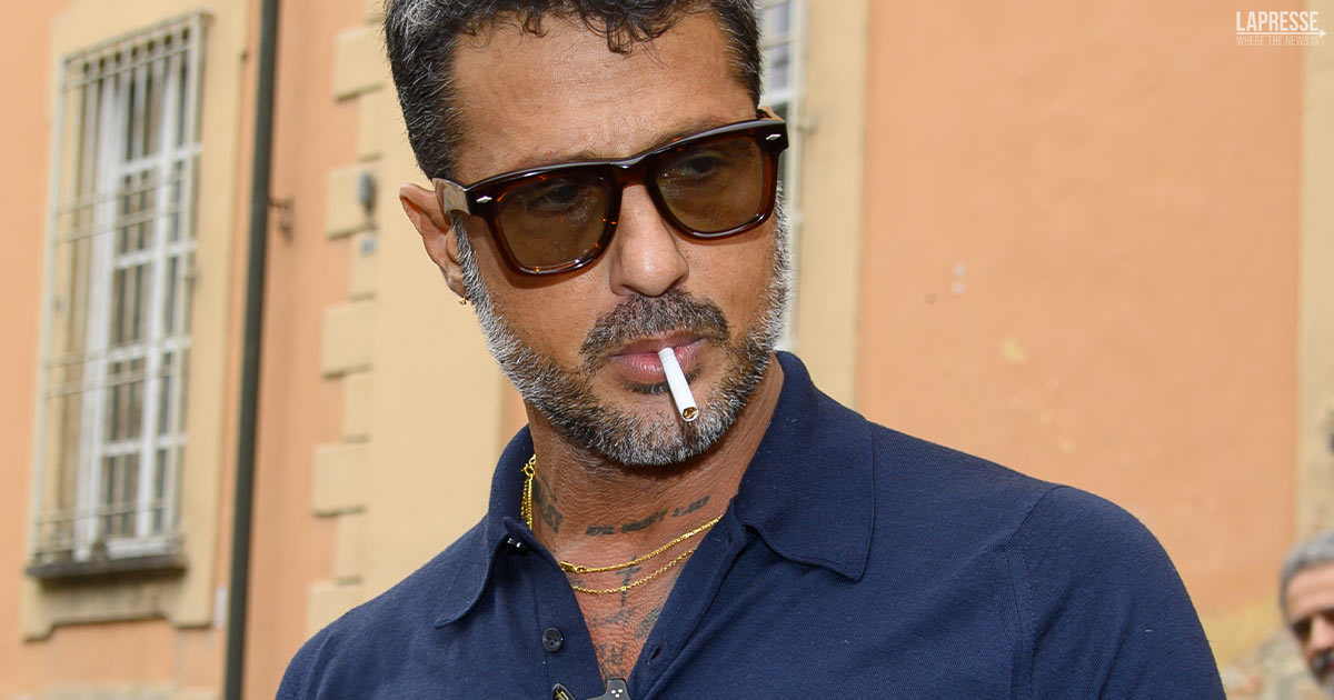 Mediaset denuncia Fabrizio Corona e chiede il blocco dei social: come funziona per la legge?